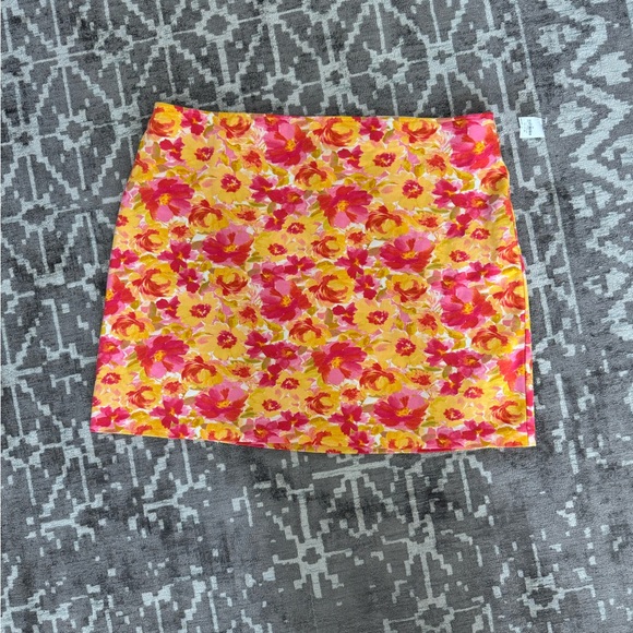 Old Navy Dresses & Skirts - NWT Old Navy Pixie Floral Fitted Mini Skirt Pink Yellow Orange XL